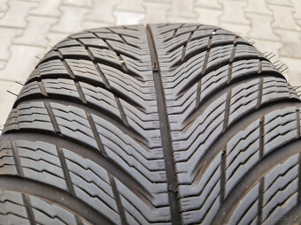 5x112 r18 kola mercedes a cla disky amg A CLA 18 alu 235 40 - 8