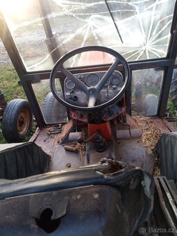 Kabiny z traktorů Zetor 7011 - 8