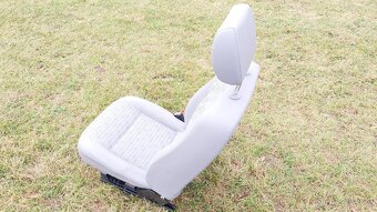 Volkswagen Transporter T5 – Sedadlo řidič - 8