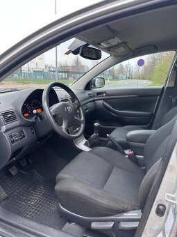 Toyota avensis 2.0 VVT-i - 8