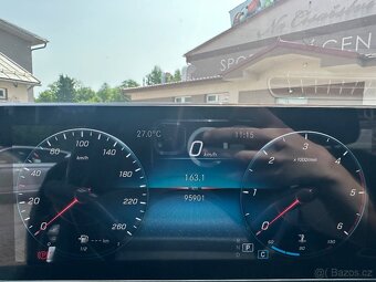 MERCEDES-BENZ A180d/2018/AUTOMAT/MB-SERVIS/2 SADY - 8