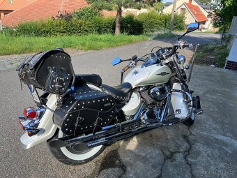 Suzuki Intruder 800 - 8