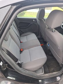 Ford Focus 5dv. 1.6i / 74kW, r.v. 2007.1.majitel - 8