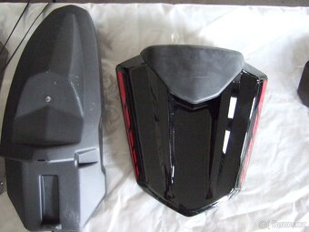 Honda Hornet 750 - 8