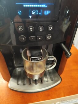 Prodám automatický kávovar Krups EA81 - 8