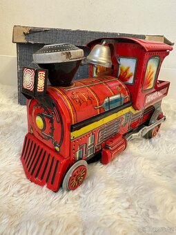 Maďarská plechová lokomotiva, stará hračka - 8