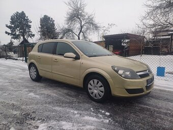Benzínová Opel Astra 1.6 16V Twinport - 8