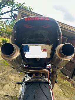 Honda VTR 1000 SP2 - 8