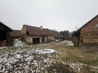 Dům s uzavřeným dvorem v Ůtěchovicích u Hořepníka - 8