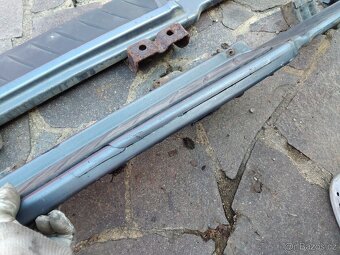 Nášlapy drobné poškození Ssangyong Rexton - 8