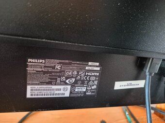 LCD Philips 328P6VU 32" 4k UHD 3840 × 2160 USB-C - 8
