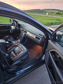 Volvo XC70 D5 AWD - 8