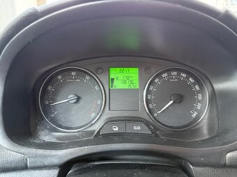 Škoda Fabia II 1.2TSI 63kW klima STK do 6/2027 - 8