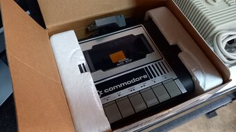 Commodore C64 C - 8