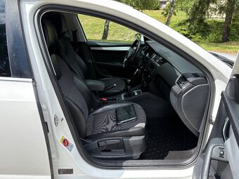 ŠKODA OCTAVIA COMBI 2.0 TDi 110kw - 8