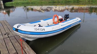 loď, lodní motor, člun quicksilver, evinrude johnson - 8