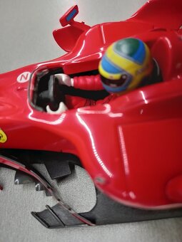 F1 FERRARI F2007 2007 FELIPE MASSA HOTWHEELS 1:18 - 8