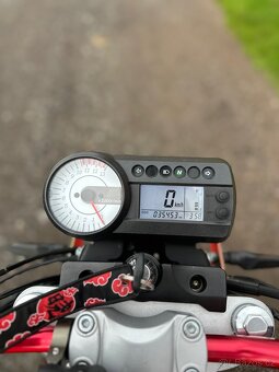 Hyosung GT 125 - 8