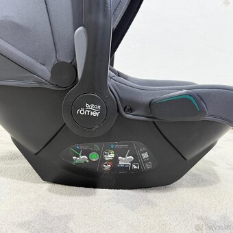 Autosedačka Britax Römer Baby-Safe Core 2023 Midnight Grey - 8