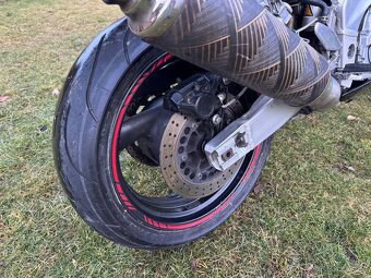 Yamaha FZR 1000, 1995, poslední model - 8