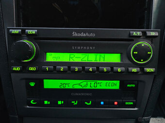 Škoda Octavia Superb autoradio Symphony CD - 8