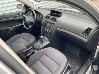 Skoda octavia 2.0 tdi 103 kw serviska - 8