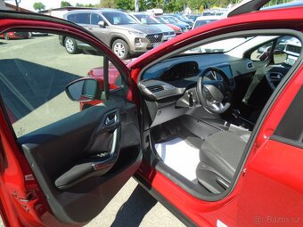 Peugeot 2008 1.2 Pure Tech ČR 2.maj. 68tis.km - 8