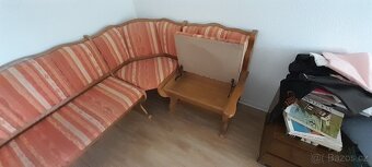 Masivní rohová kuchyňská sedací souprava. - 8