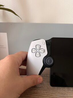 PlayStation 5 Portable - 8