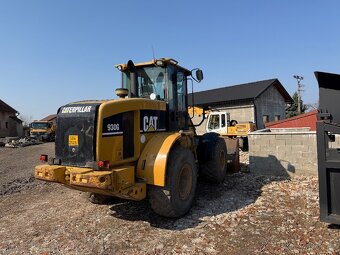 CAT 930G - 8