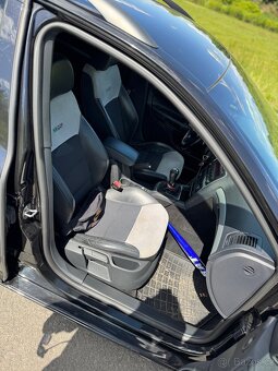 Škoda Octavia facelift 2.0 TDi RS - 8