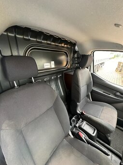 Nissan E-NV200 - 8
