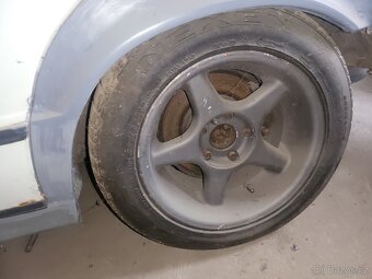 Bmw e34 520i manuál pred face - 8