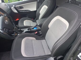 Kia ceed sw 1,6gdi, výbava TOP - 8