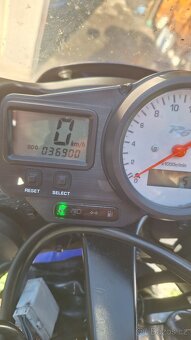 Yamaha YZF-R6 (2003) – 88 kW - 8