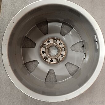 Originální alu kola na Audi Q3, 6,5Jx16 , ET33 - 8