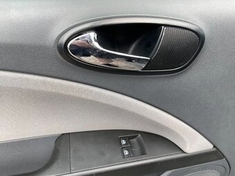 Seat Leon 1.6 MPi Serviska, Klima, 8xPneu - 8