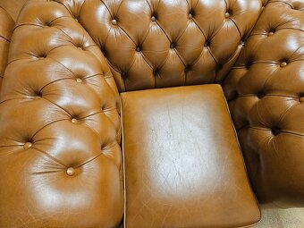 CHESTERFIELD ŠTÝL,BLEDO HNEDÁ KOŽENÁ SÚPRAVA - 8
