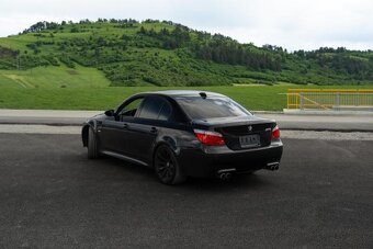 M5 e60 manual - 8