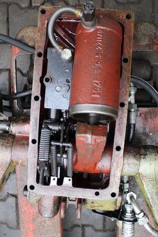 Zetor 6711 6911 7011 víko hydrauliky - 8