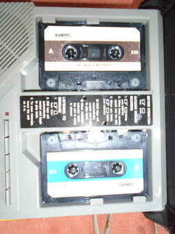 Prodám staré rádio,záznamník - 8