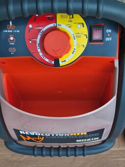 Prodám montážní Bezolejový kompresor Nuair Revolution Air - 8