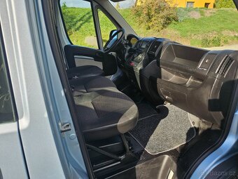 Peugeot Boxer 3,0 TDI 130 KW 6 míst - 8