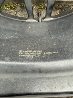5x112 R20 Rotiform RSE 8,5J ET45 235/35/20 - 8