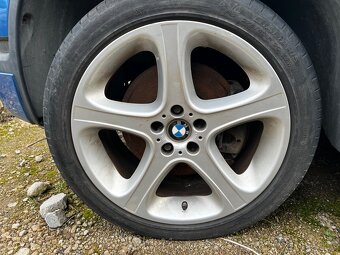 BMW X5 IS 20” alu kola - 8