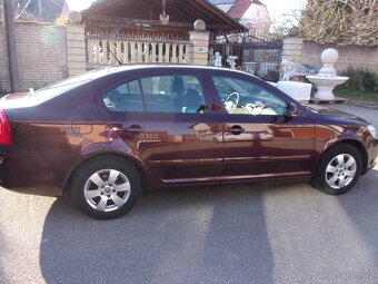 Škoda Octavia 1,6TDi 77kW,koupeno v čr 5.2012 krátká - 8