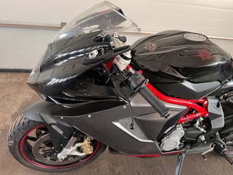 MV Agusta F3 675 - 8