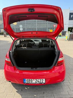 Hyundai i20 1.2i 57 kW + LPG, r. 2011, 121 666 km - 8