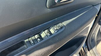 Peugeot 5008 2.0HDi 110kW Pano,Navi,PDC - 8