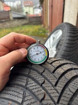 7,5mm Zimní  VW Passat B8 215 55 17 5x112 R17 - 8